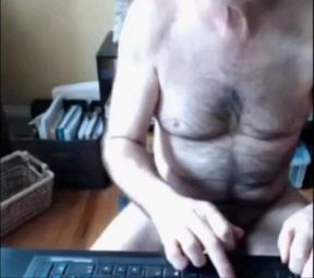Naked Mature Men Outdoors on Cam