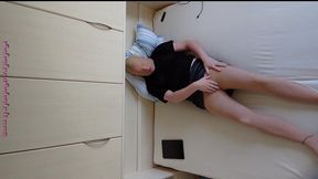 dwt im bett mit tablet ** nylonface **