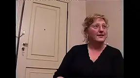 Italian mature milf offers convertible for good fucking