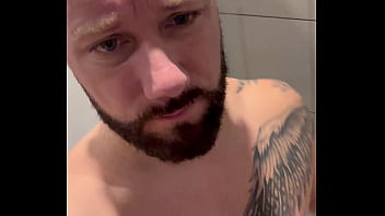 Petite douche &agrave_ la salle de sport