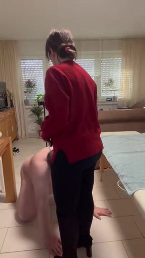 DomLadyMia-SlaveOfM Red welts for the whipped slave Part1