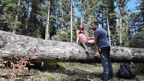 Sex break on a tree during the hike
