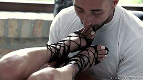 Elegant Suzy Rainbow teases his cock with feet gets fucked