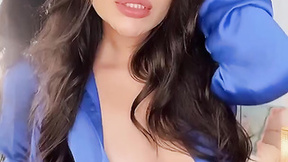 #brunette #longhair #bluevibes #prettyface #seductive