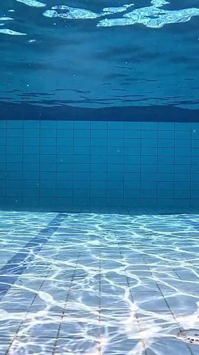 Swimming Fetish - Underwater Swimming Naked
