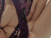 Русская ГОСПОЖА заставляет вылизывать грязный анус. Девушка вылизывает и нюхает грязные трусы