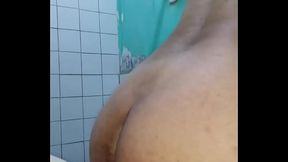 esperando  alguien me penetre rico