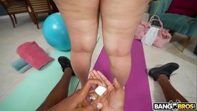 Young Latina woman rides and sucks in workout session