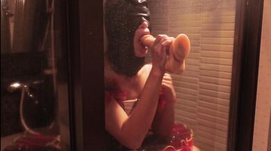 バレエダンサー　ステージ衣装でフェラチオ