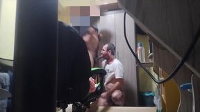 o uber veio mamar e ser mamado enquanto eu trabalhava.