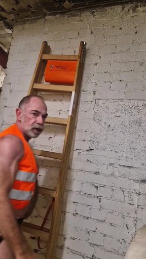 Very Hairy Builder