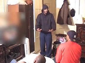Black thug sucks cock while getting head