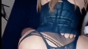 mi novia siempre que regreso de trabajar me abre su culo caliente