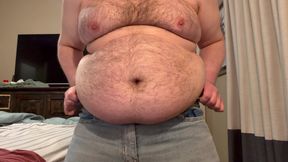 Fat gut hang over tight jeans