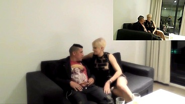 99-MI HERMANASTRA TRAE A SU NUEVO NOVIO Y LE DIMOS ESPECTACULAR COJIDA ENTRE LAS DOS