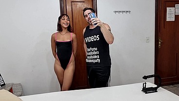 Bastidores da gravação com a deliciosa Meyzi Black fazendo DP e ganhando leite na cara e na boca