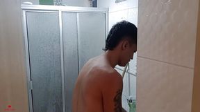 A Rich Shower with a Pair of Stepbrothers Who Have Wild Sex