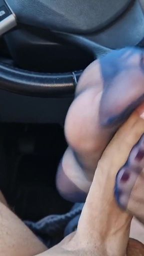 Abgemolken Im Auto Mit Jeans Und Nylons