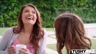 Threesome &#8211; Aspen Reign riceve un cazzo dal culo alla bocca