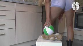 Teddy and water balls under her Ass