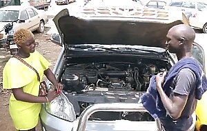 The mechanic fucks his client on the capo of the vehicle during the breakdown, a long cock