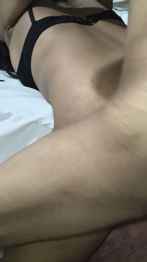 Chacha ke bete ne apni choti behn ke sath first time sex kiya   Clip 1