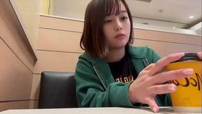 遠距離の彼氏とエッチしてなくてムラムラして我慢できずにお店のト◯レでオナニーしてしまう大学生。