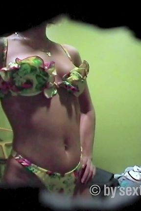 Blowjob in the Swimming Pool