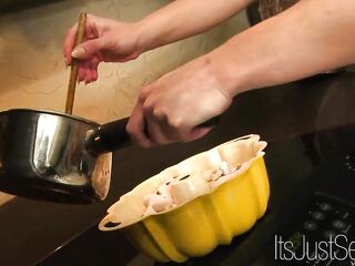 Ash Hollywood Gets Her Snatch Eaten by Chef Aaliyah Love (Lesbos In The Kitchen)