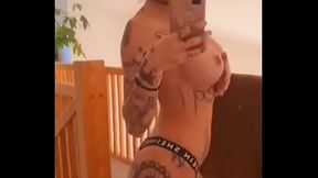 Je me touche ce matin