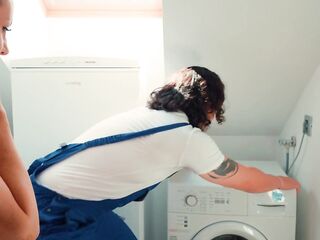 Sexy mother i'd like to fuck called a plumber and certainly knows how to thank him