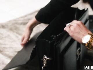 MILFY Boss lady Melissa screws assistant on business travel