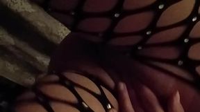 Amateur GF shows her hot Ass