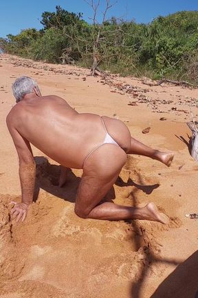 Ladysilva Crossdress What a Hot Slut in Panties on the Beach