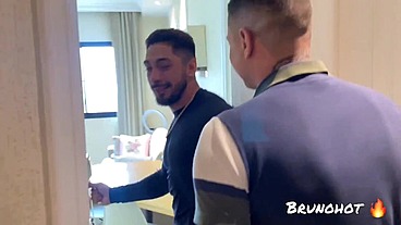 bombado da academia deu o cu pro maloka