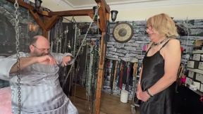 Lanitsa Bear gives a reward to Maid Jayne for all of her hard work cleaning.