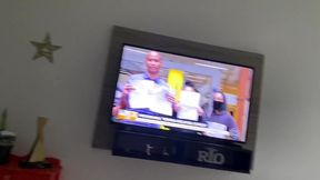 faveladinho entra na minha casa para roubar so que ver eu deitada peladinha em troca do roubo come minha pepeca