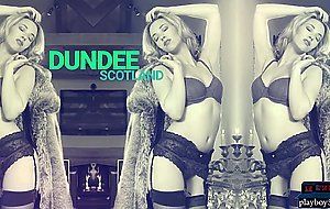 Perfect ass Scottish MILF blonde Sophia Knight flirting