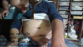 Master Daddy Is on Live Broadcast