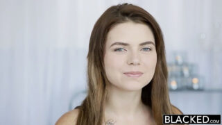 Marina Visconti takes it deep in the ass before a massive cumshot