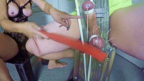 Experienced MILF whips cum in his balls before cumshot