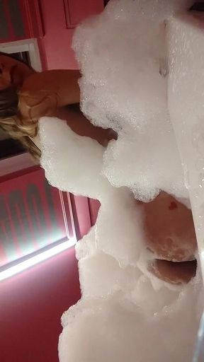 Skinny Girl Alone in Hydro Crazy to Take Dick