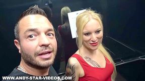 Queen Bees Hot Blonde