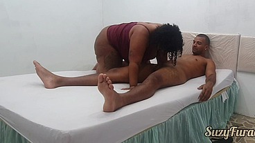Eu gosto quando me pegam com vontade! Primeiro encontro antes do jogo do flamengo com o gostoso flamenguista