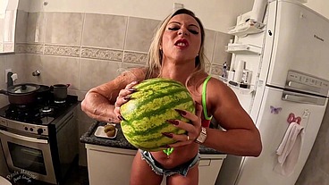 Fruit Crushing Goddess Biceps