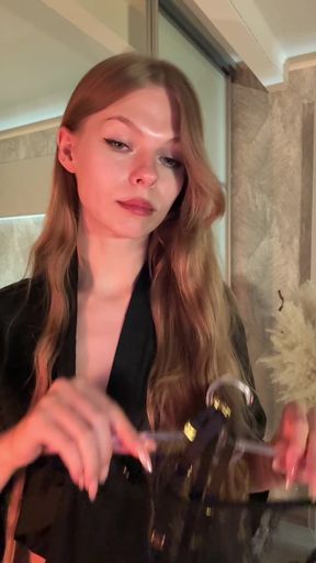 Model showcases her onlyfans content