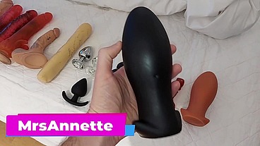 FIRST MEETING WITH THE MISTRESS. OH NO, NOT A MONSTER DILDO, I'M NOT READY YET