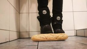 Buffalo Boots vs Baguette