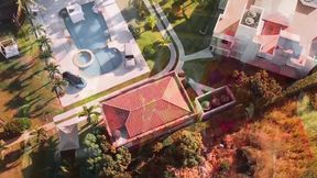 Sultry Latina sucks herself in mansion's outdoor setting