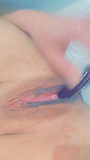 I squirt in my bath